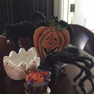 Bundle of 5 Halloween decorations